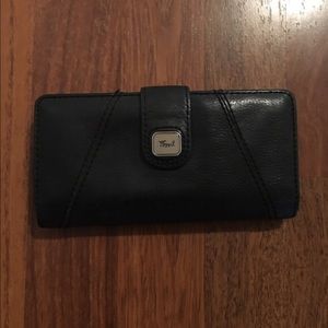 Black fossil wallet